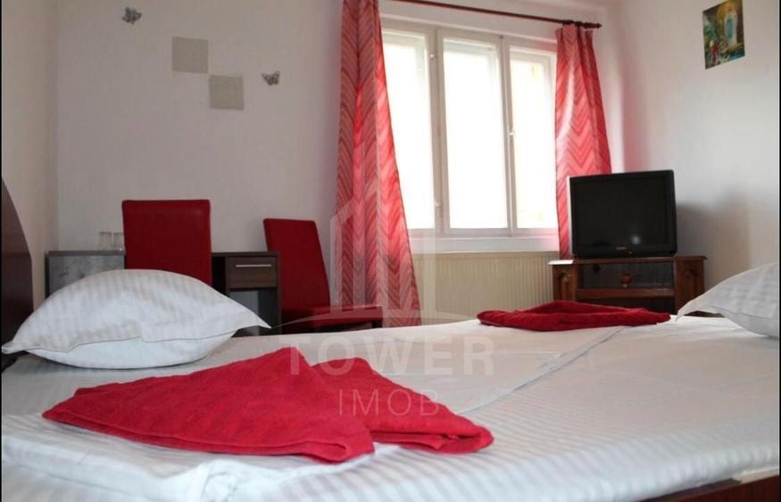 Casă individuală cu 7 camere cu Canalizare în Ștrand