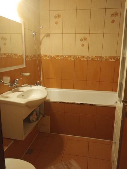 Apartament cu 2 camere decomandat în Uverturii