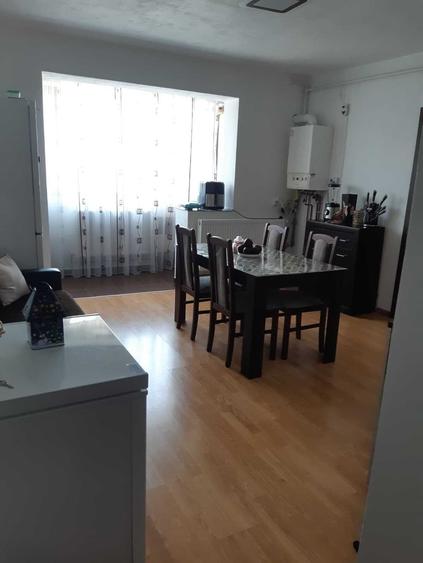 Apartament cu 2 camere decomandat în Preajba Mare