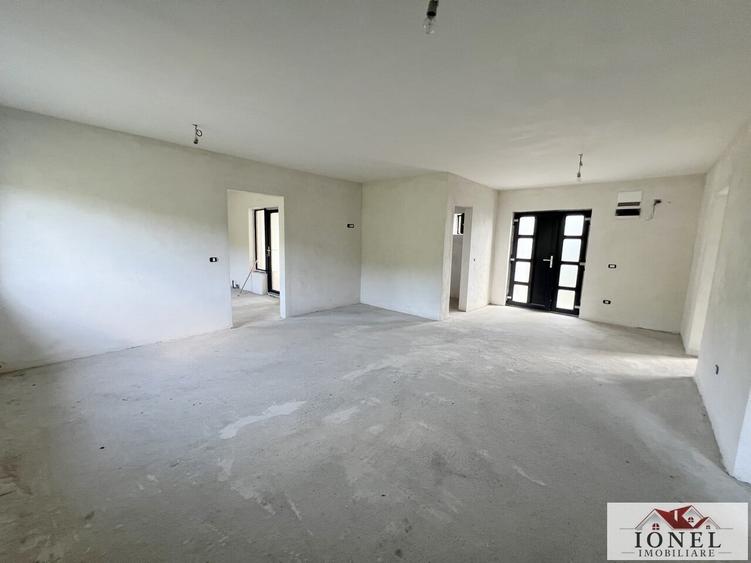 Casă individuală cu 3 camere cu Teren 450 Mp în Meteș