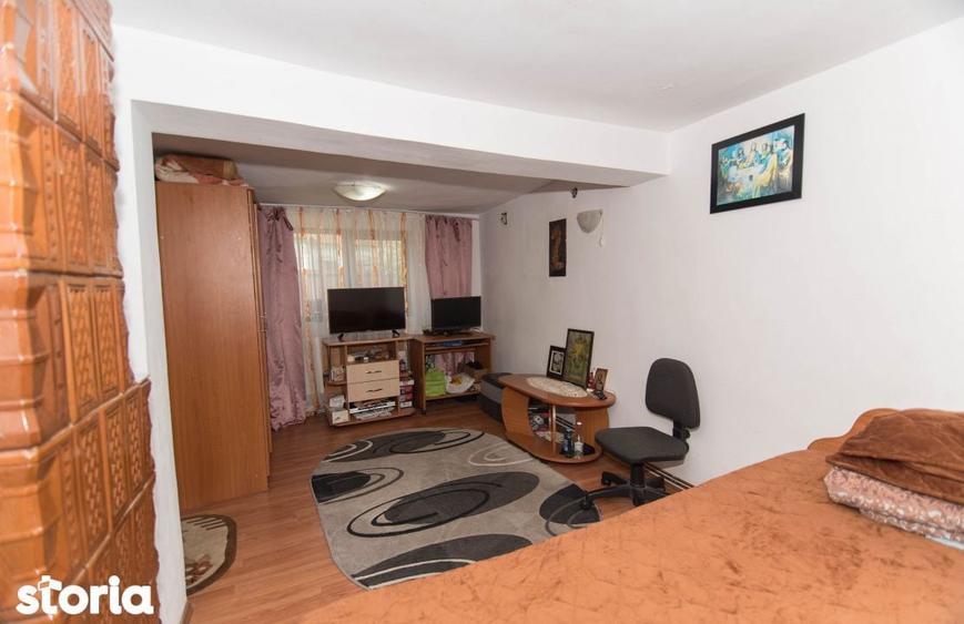 Casă cu 3 camere cu Teren 948 Mp în Bradu
