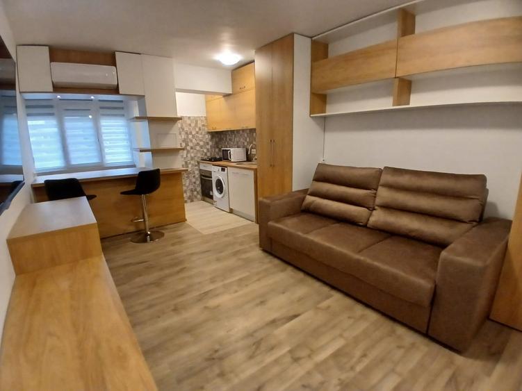 Garsonieră decomandată, mobilată în Galata