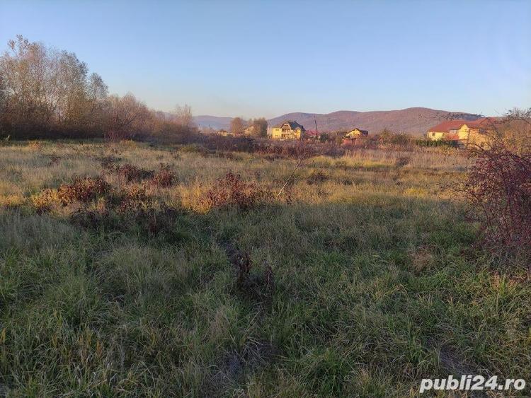Teren de 5870 mp, în Central