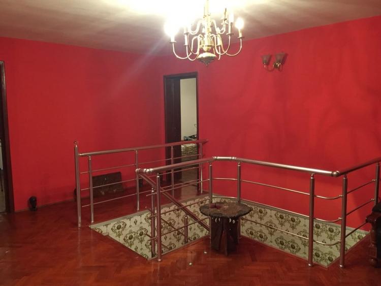 Casă individuală cu 9 camere cu Canalizare în Exterior Nord
