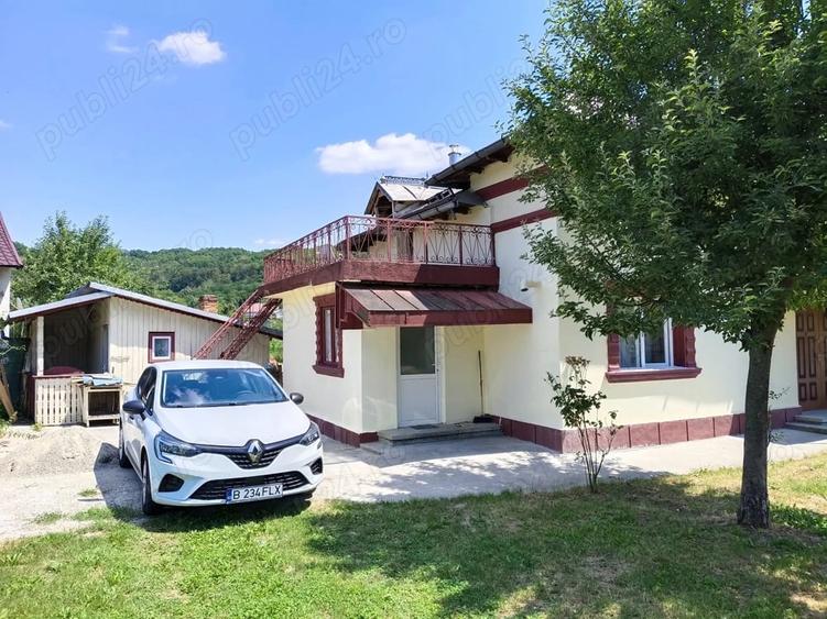 Casă cu 3 camere cu Teren 2500 Mp în Băbana