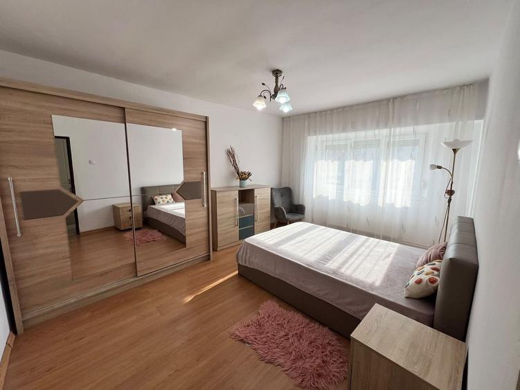 Apartament cu 3 camere decomandat, mobilat în Mănăștur