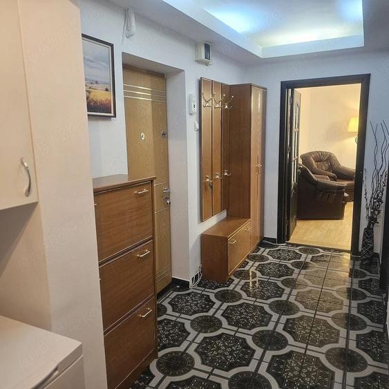 Apartament cu 2 camere decomandat, mobilat în Decebal