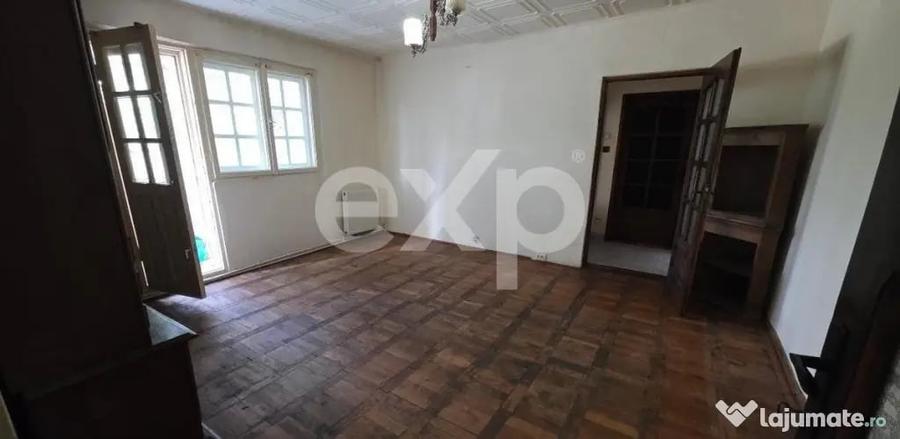 Apartament cu 2 camere semidecomandat în Micro 11