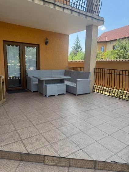 Casă cu 4 camere în Exterior Vest