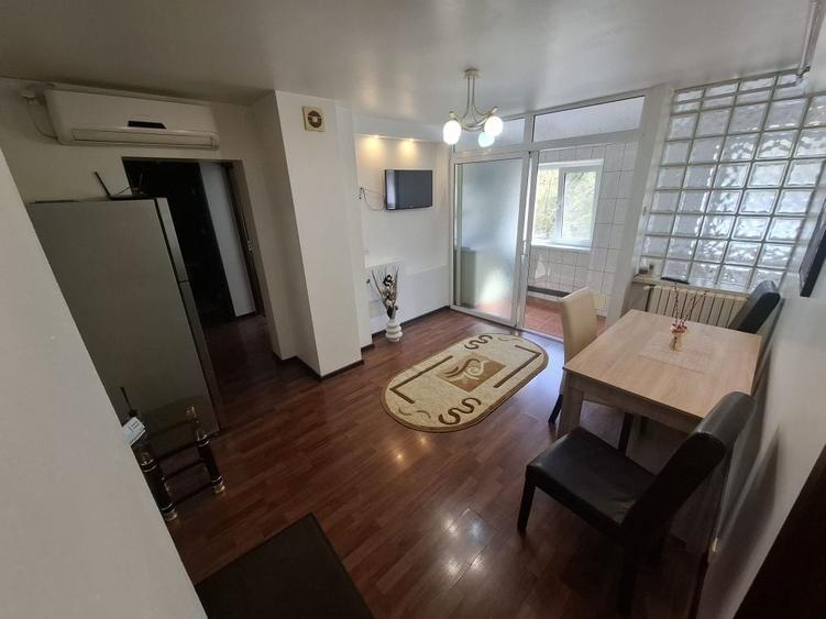 Apartament cu 2 camere decomandat în Exterior Vest