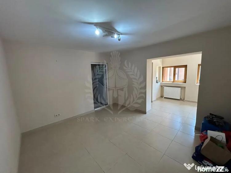 Casă cu 3 camere cu Teren 165 Mp în Central