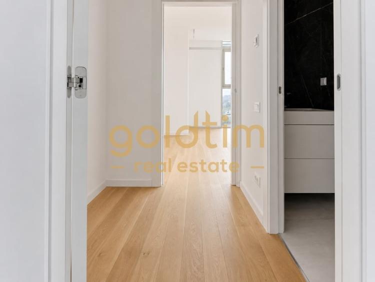 Penthouse cu 4 camere semidecomandat în Floreasca