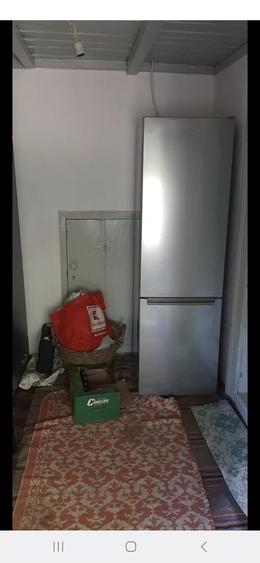 Casă cu 3 camere cu Teren 1100 Mp în Central