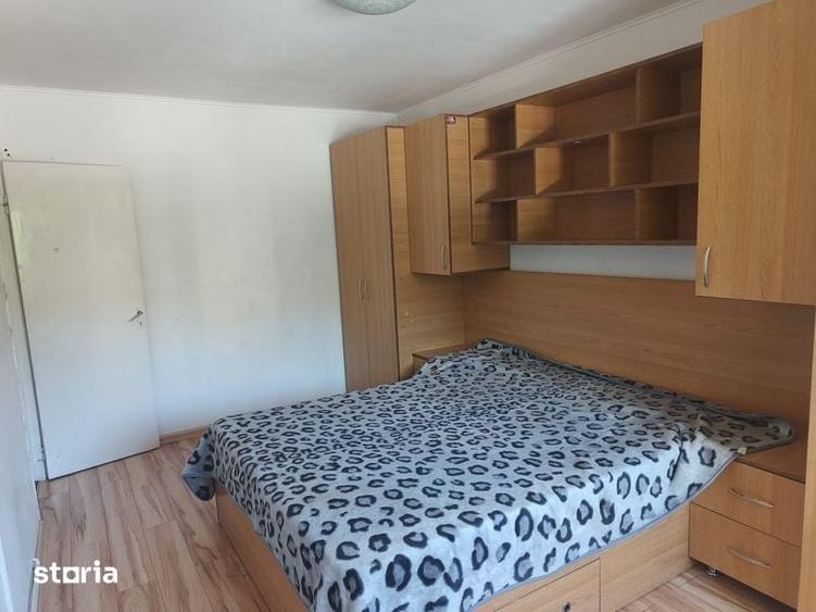 Apartament cu 2 camere decomandat în Tractorul