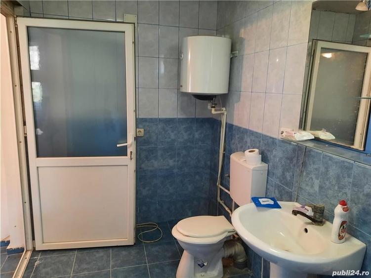 Casă cu 5 camere cu Teren 1000 Mp în Central