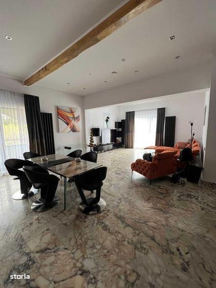 Apartament cu 4 camere în Central