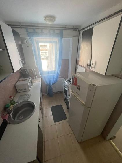 Apartament cu 2 camere nedecomandat, mobilat în Tomis Nord