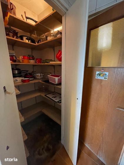 Apartament cu 4 camere decomandat în Drumul Taberei