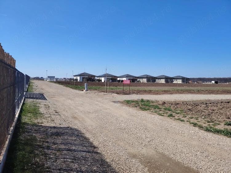 Teren de 400 mp, în Central