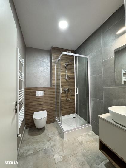 Apartament cu 3 camere în Tractorul