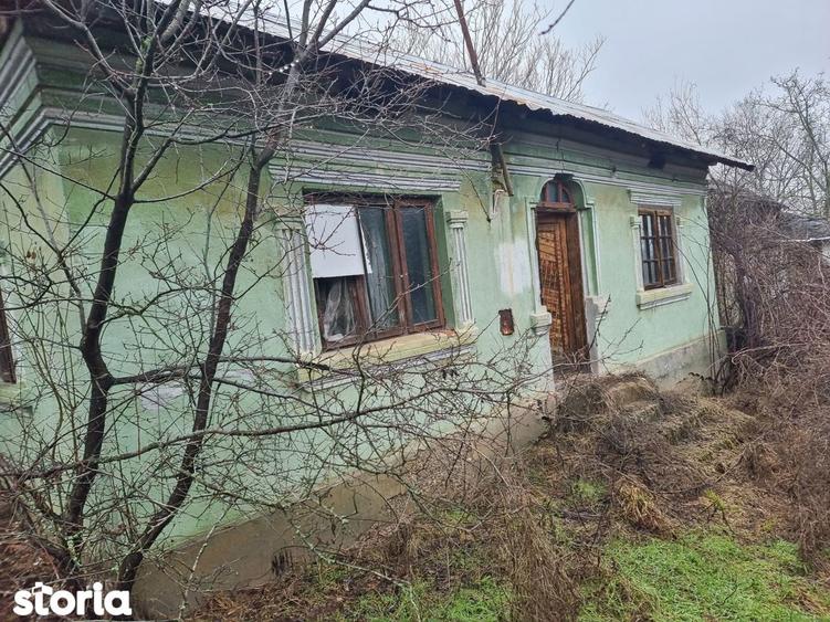 Casă cu 2 camere cu Teren 775 Mp în Dragodana