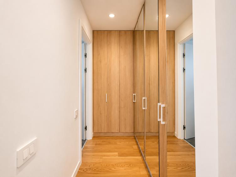 Duplex cu 5 camere cu Canalizare în Central