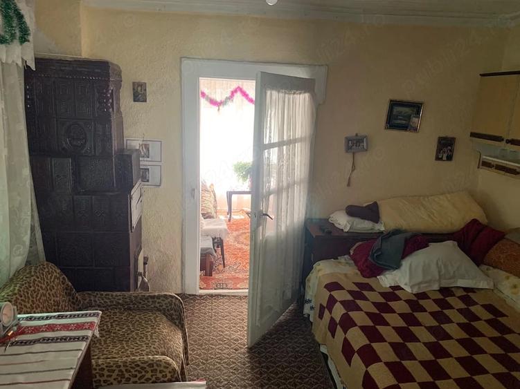 Casă cu 6 camere cu Teren 1900 Mp în Nana