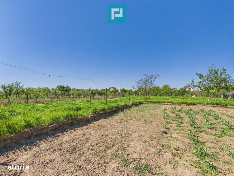 Casă cu 4 camere cu Teren 1413 Mp în Girișu de Criș
