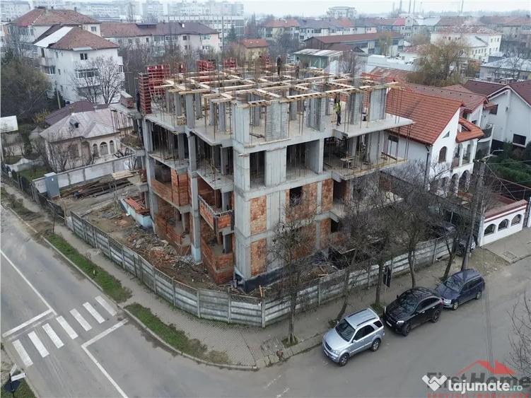 Garsonieră decomandată în Central