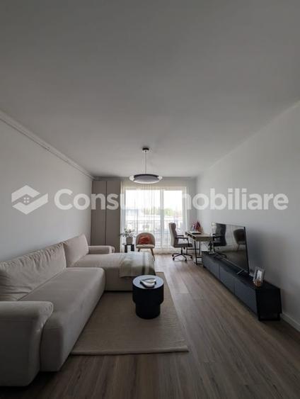 Apartament cu 2 camere semidecomandat, mobilat în Între Lacuri