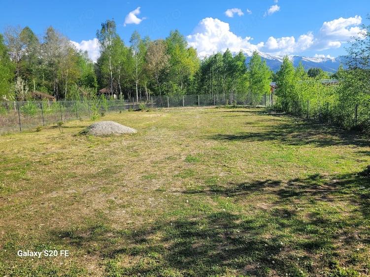 Casă cu Teren 1000 Mp în Central