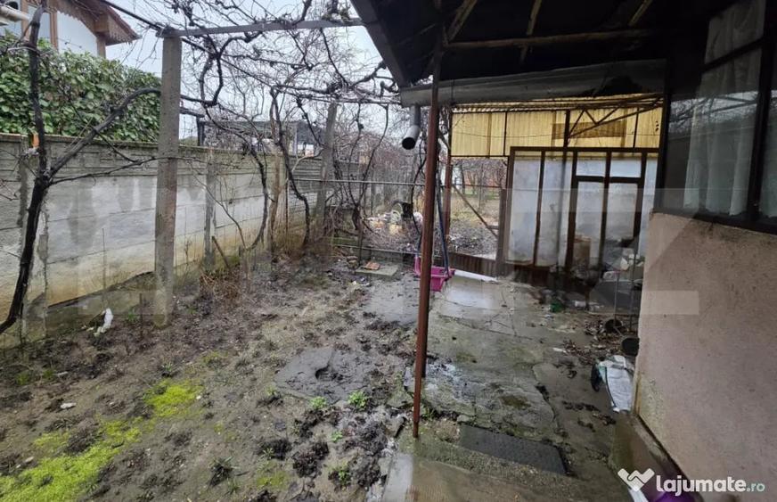 Casă cu 4 camere cu Teren 500 Mp în Titulescu