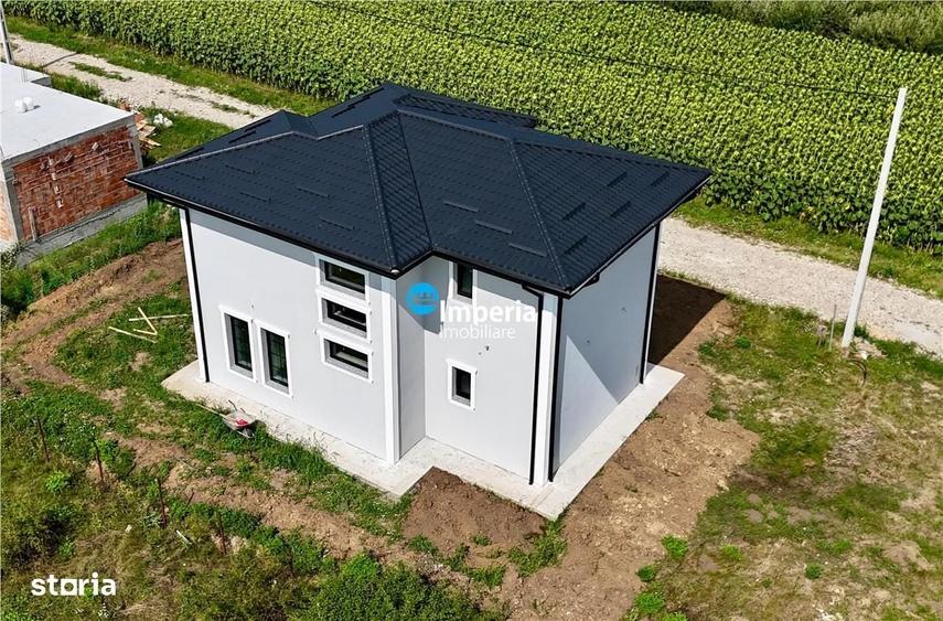 Casă cu 4 camere în Valea Ursului