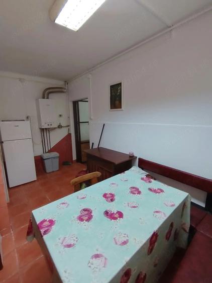 Ofer spre inchiriere apartamtent cu 2 camere in zona centrala - 3
