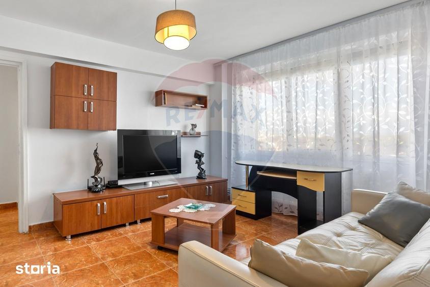 Apartament cu 3 camere, mobilat în Malul Mureșului