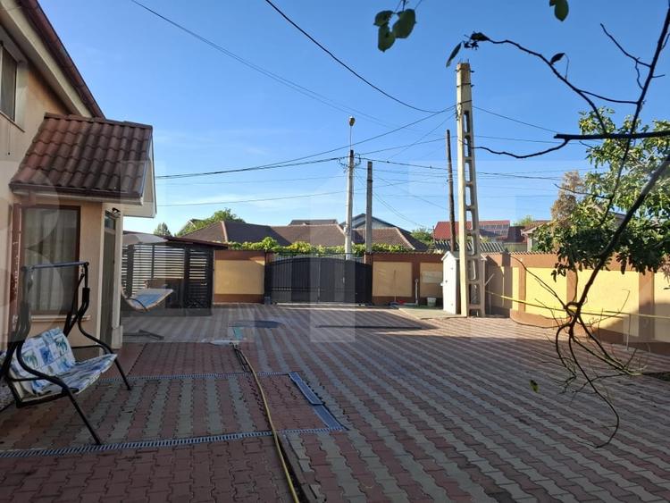 Casă individuală cu 4 camere cu Garaj în Central