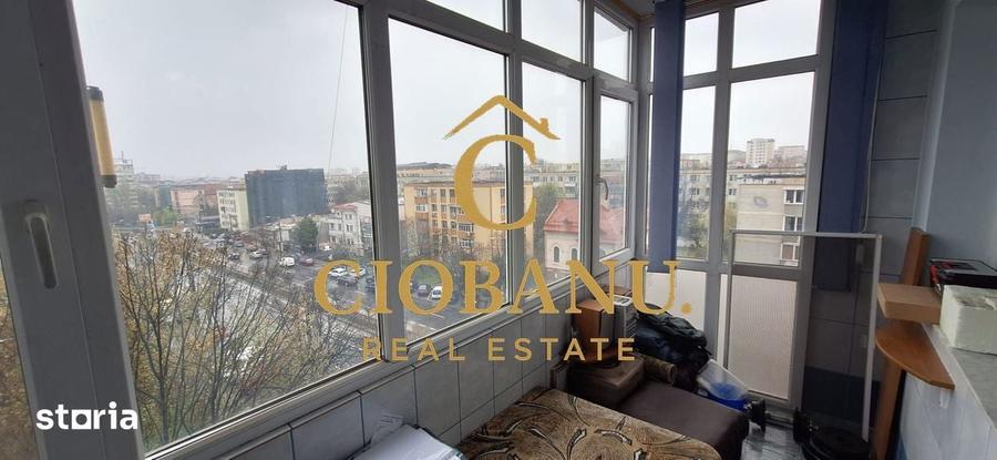 Apartament cu 3 camere semidecomandat în George Enescu