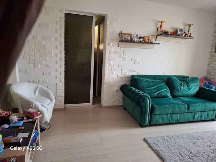 Apartament cu 2 camere semidecomandat în Viziru 1