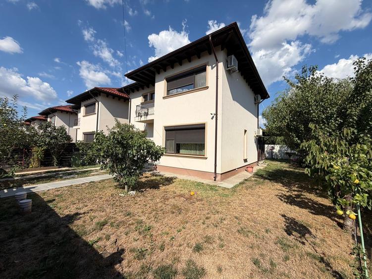Casă individuală cu 4 camere cu Teren 440 Mp în Tunari