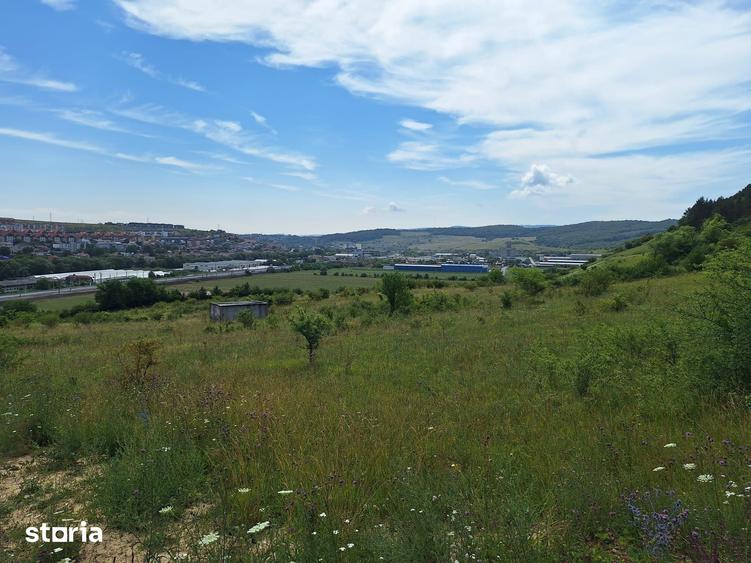 Teren de 5800 mp, în Baciu