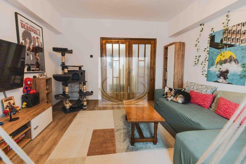 Apartament cu 4 camere decomandat, mobilat în Central