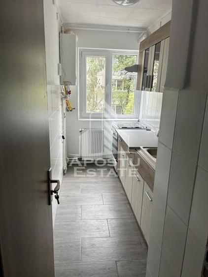 Apartament cu 2 camere semidecomandat, mobilat în Dâmbovița