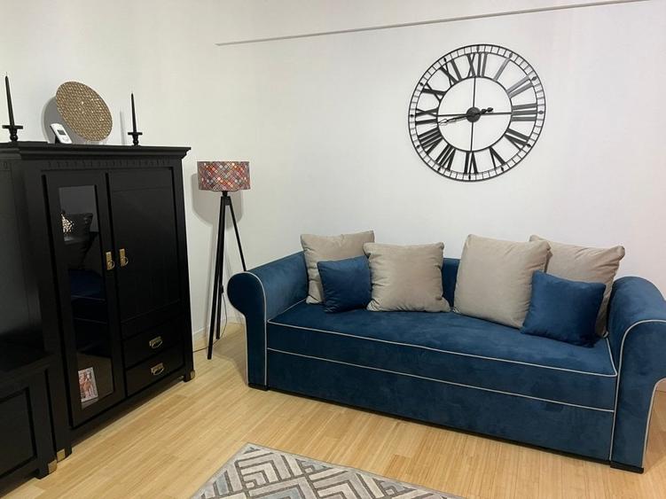 Apartament cu 2 camere semidecomandat, mobilat în Ultracentral