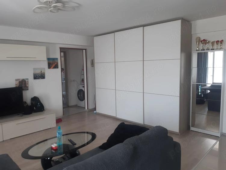 Apartament cu 2 camere semidecomandat în Fundeni
