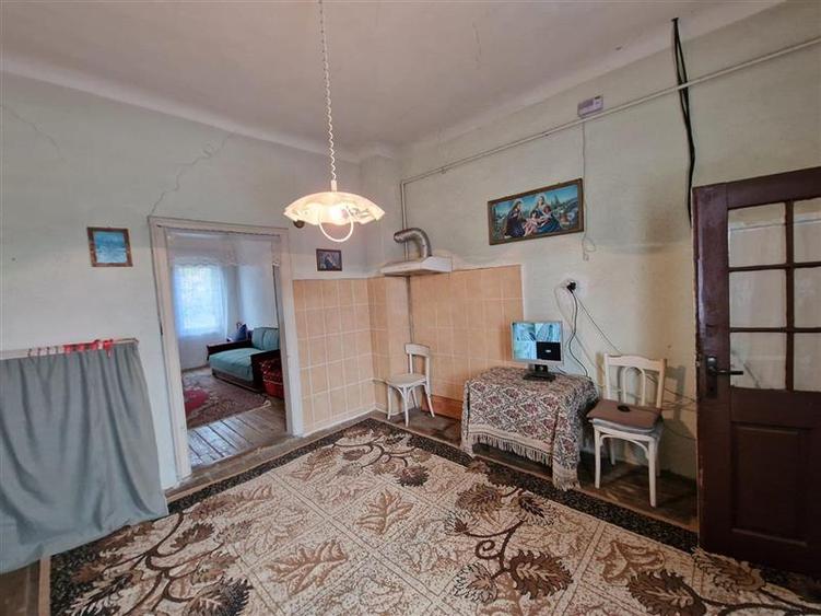 Casă individuală cu 10 camere cu Canalizare în Muncitoresc
