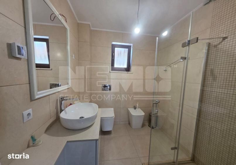 Casă cu 4 camere în Copălău