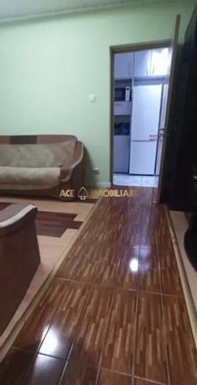 Apartament cu 3 camere semidecomandat, mobilat în Berceni