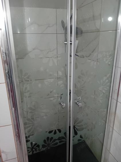 Casă cu 5 camere în Stoișești