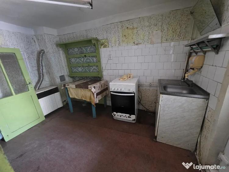 Casă cu 3 camere cu Teren 90 Mp în Barieră