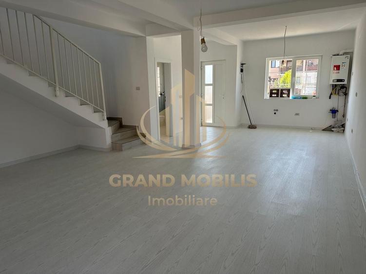 Casă individuală cu 4 camere cu Canalizare în Moșnița Nouă